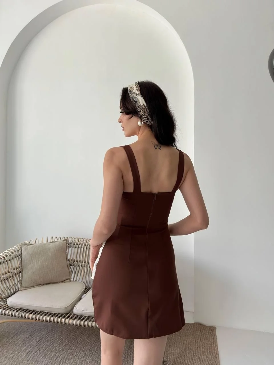 Bej Ve Kahve Askılı Fermuarlı Kaplama Düğmeli Mini Elbise