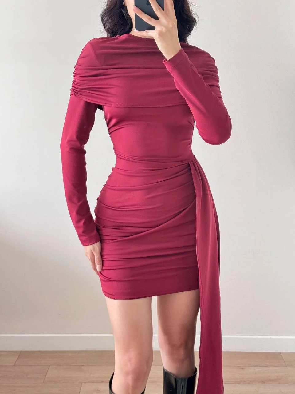 Bordo Drapeli Uzun Kollu Mini Kuyruklu Elbise