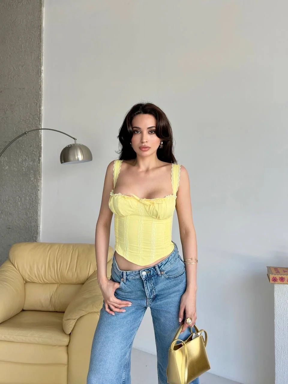 Dantelli Sırtı Bağlamalı Askılı Sarı Büstiyer