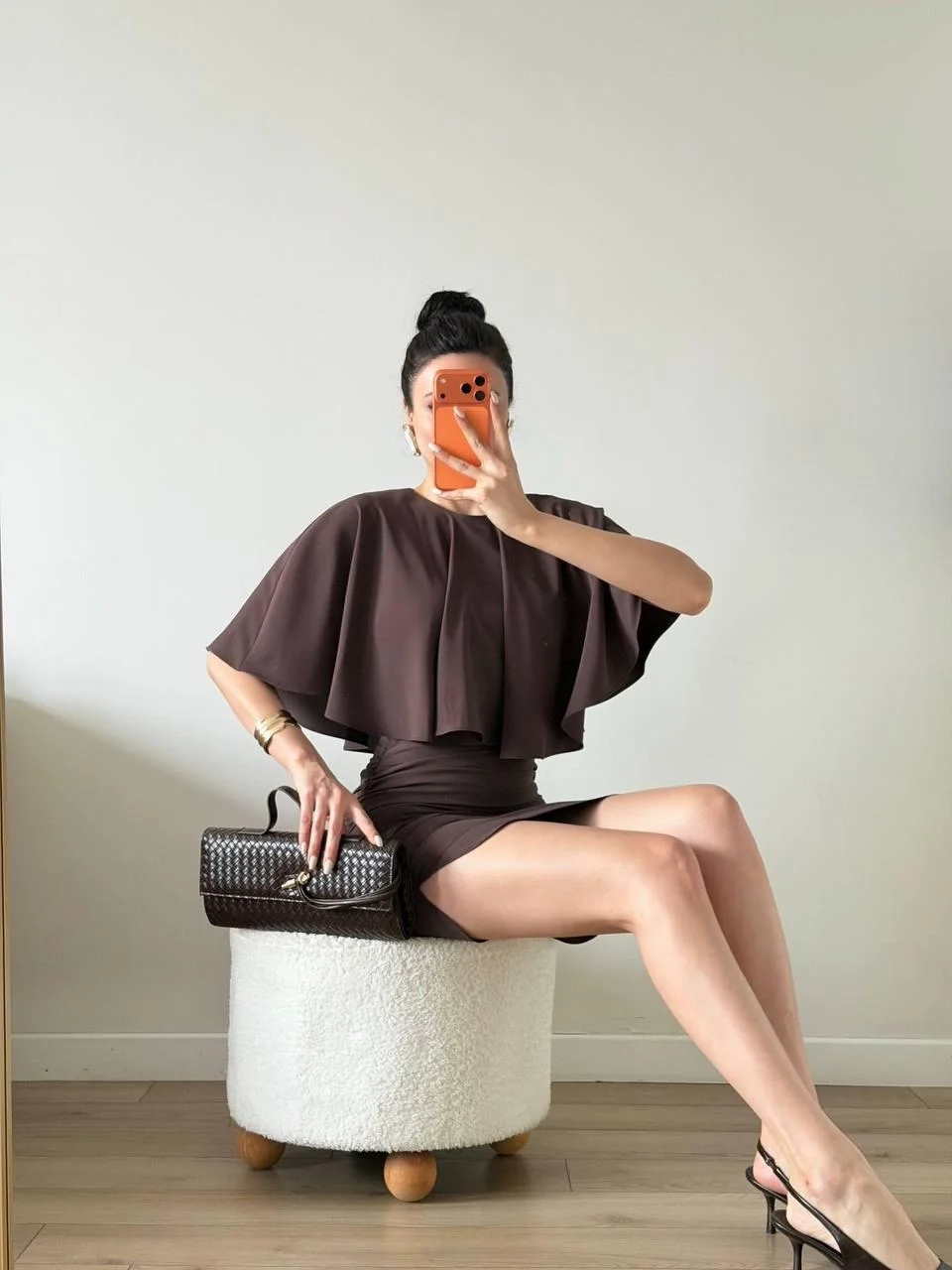 Kahverengi Pelerinli Mini Elbise