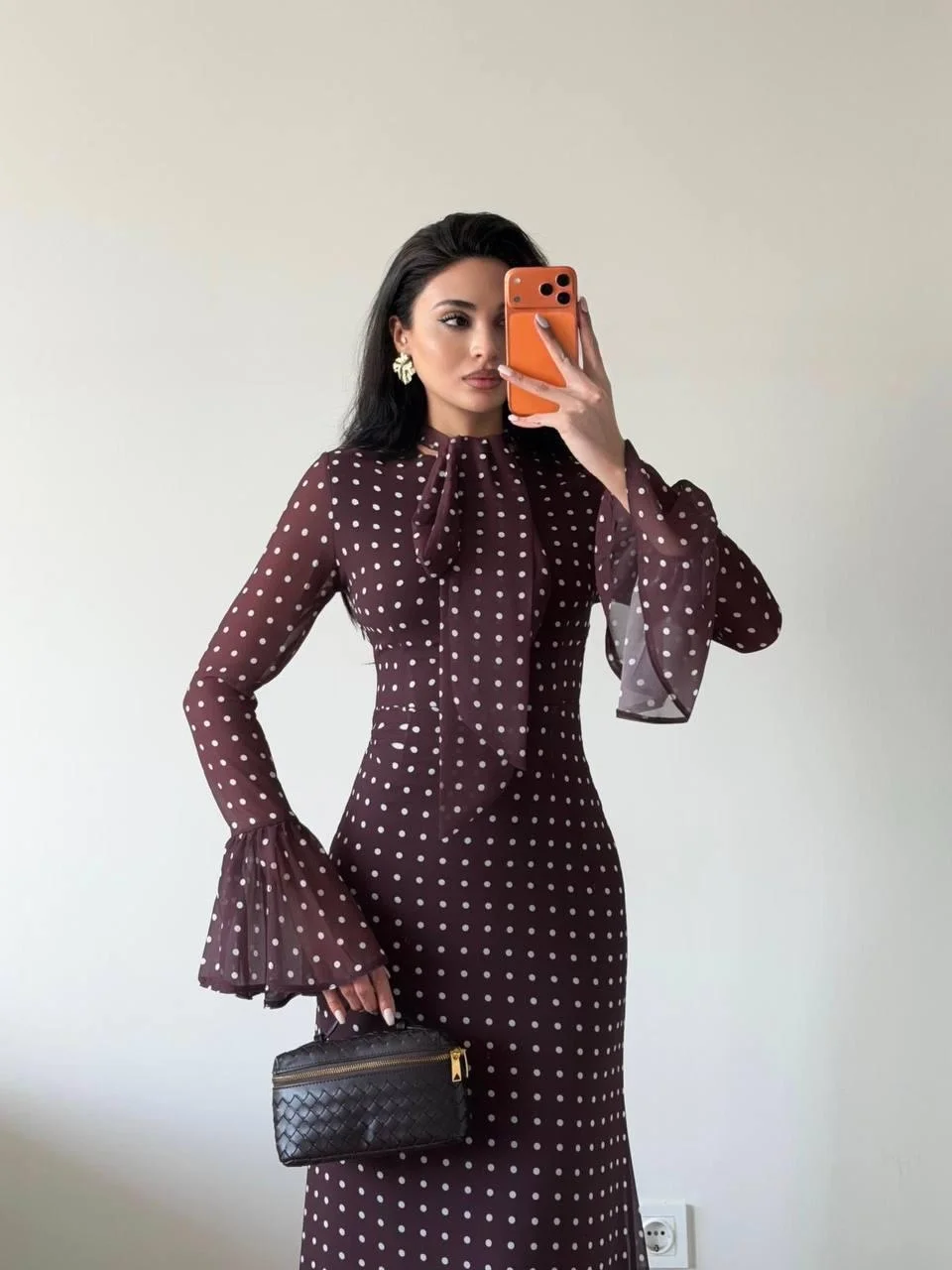 Kahverengi Şifon Puantiyeli Maxi Şallı Elbise