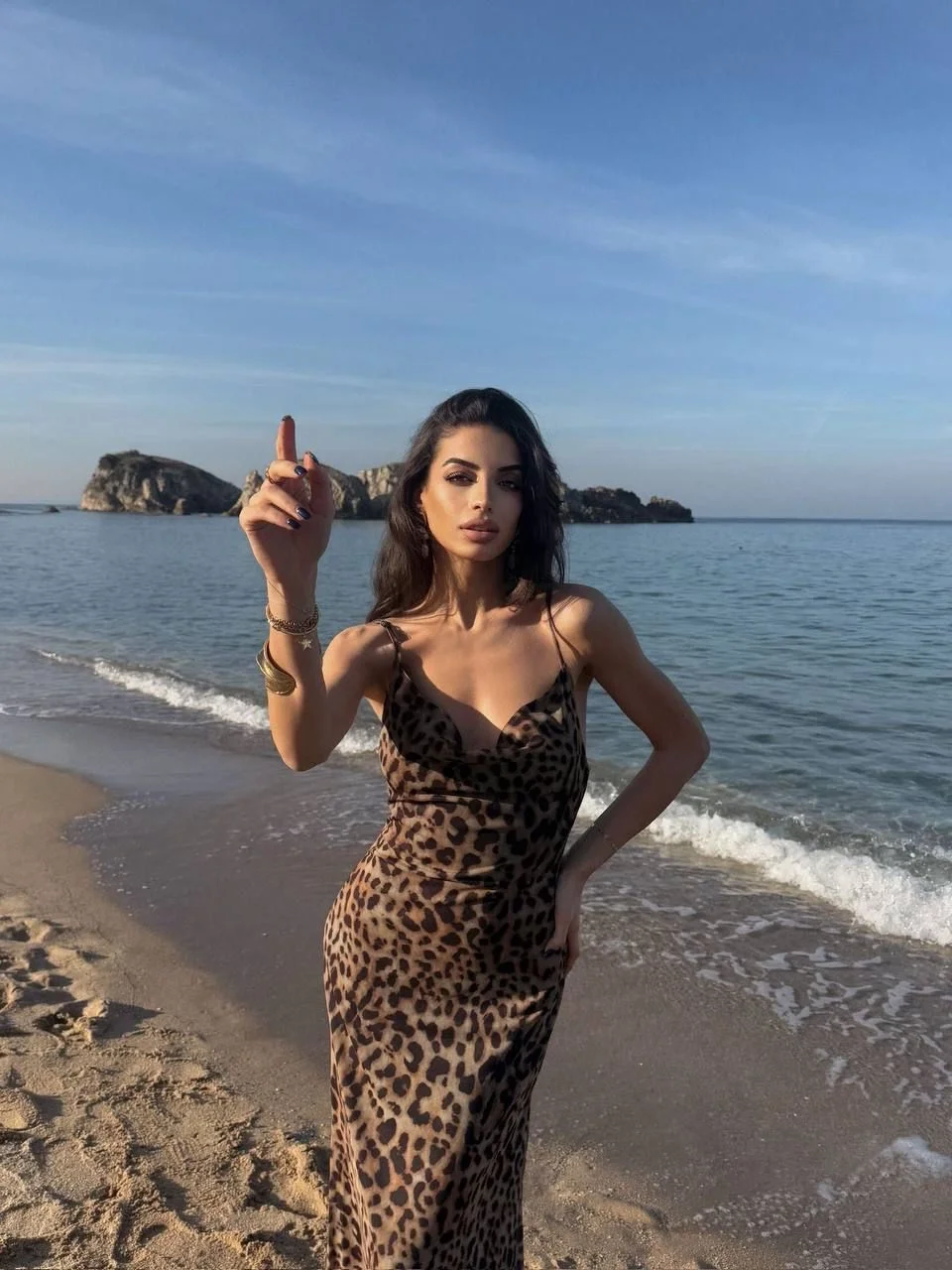 LEOPAR DESENLİ MİDİ DEGAJE YAKA ELBİSE