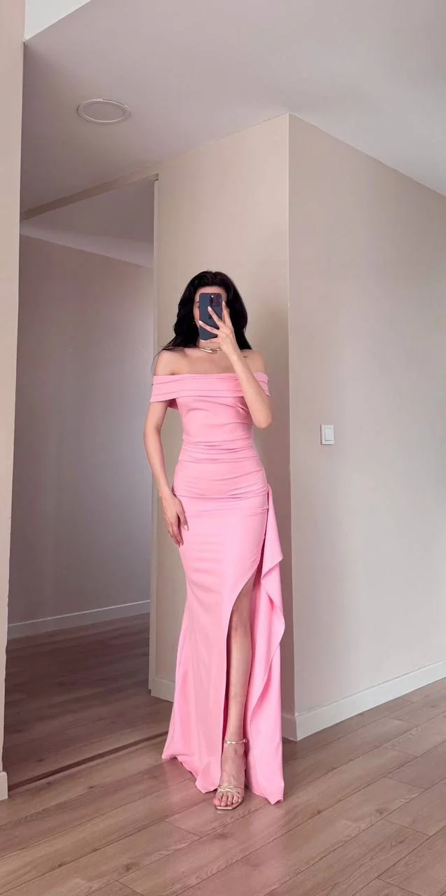 Pembe Madanno Yaka Yırtmaçlı Maxi Elbise