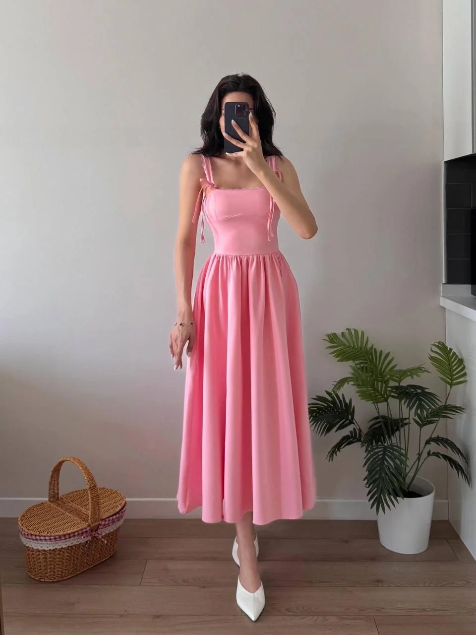 Pembe Midi U Yaka Volanlı Dantel Detaylı Midi Elbise