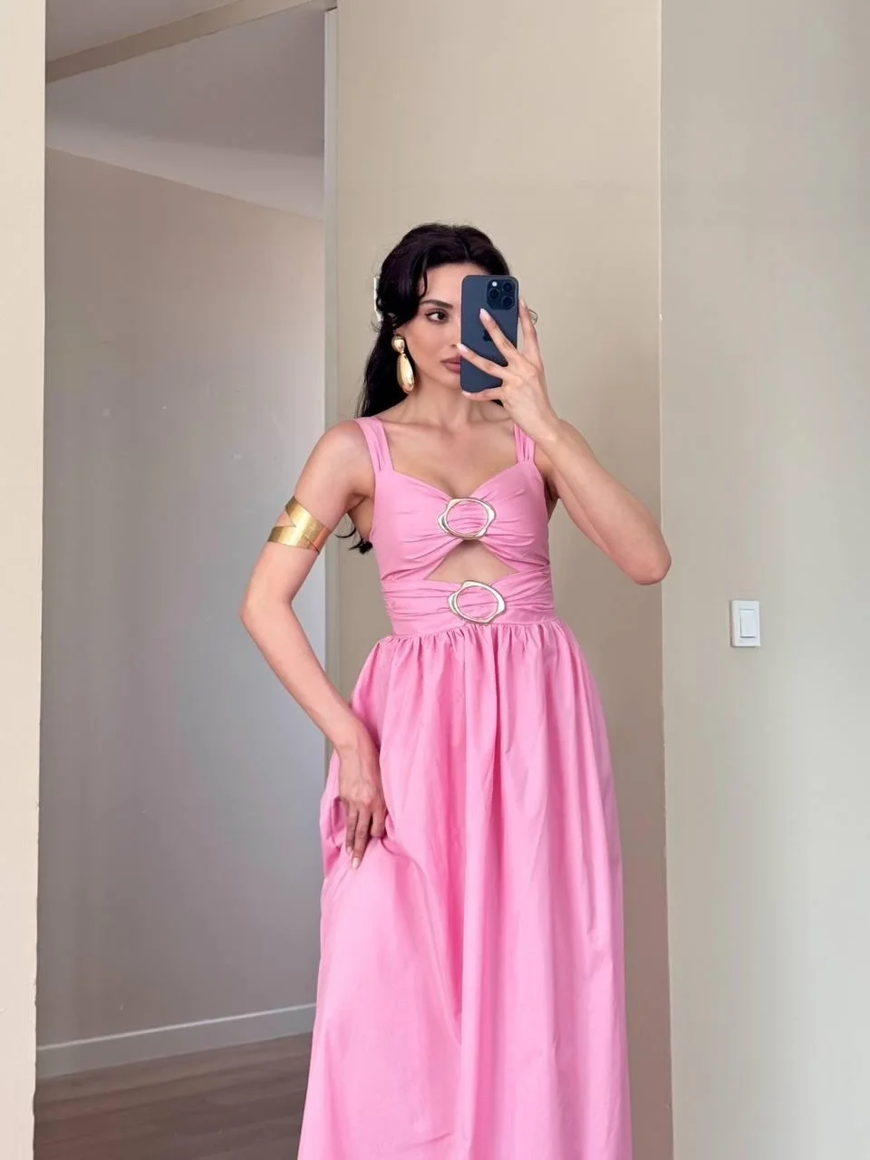 Pembe Tokalı Midi Elbise