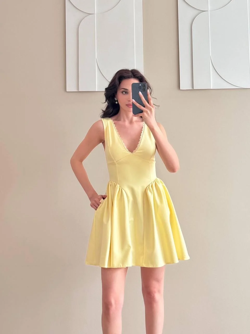 Sarı V Yaka Dantel Detaylı Cepli Mini Elbise