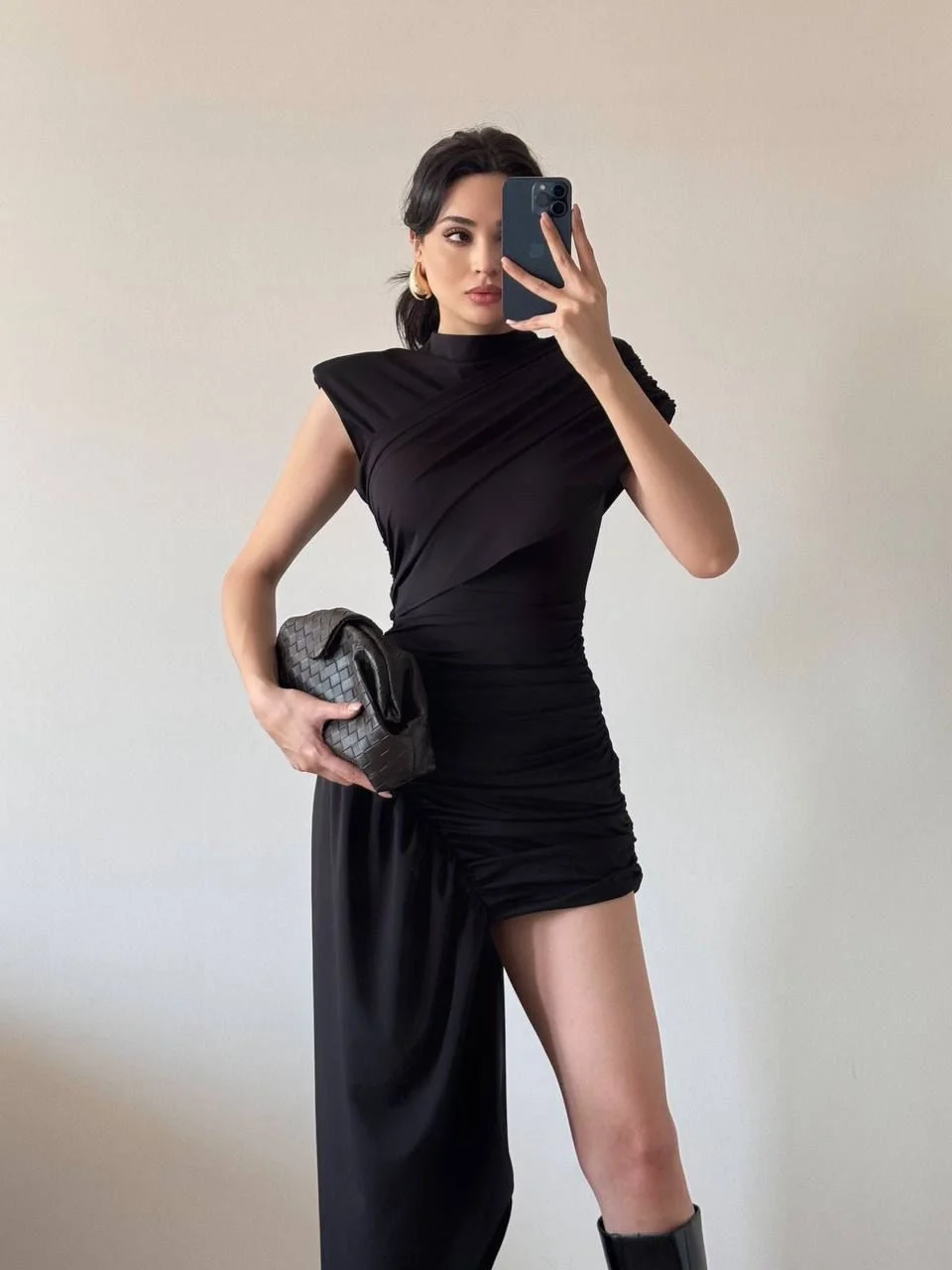 Siyah Asimetrik Detaylı Mini Drapeli Elbise