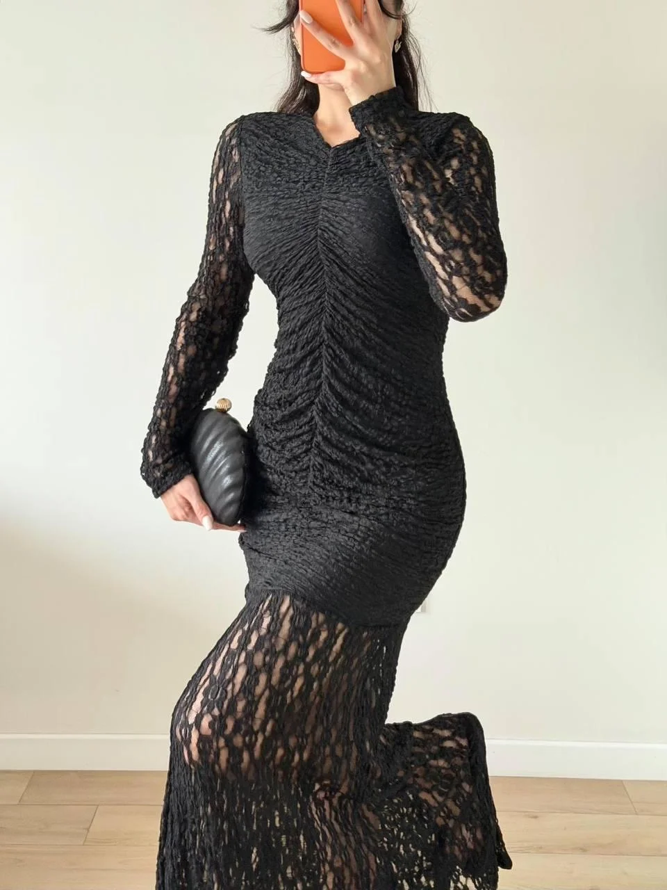 Siyah Dantelli Drapeli Maxi Astarlı Elbise