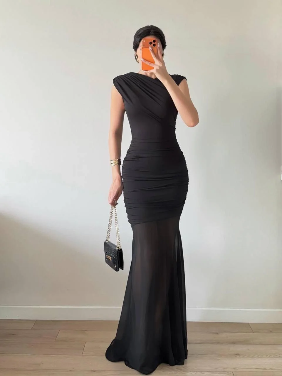 Siyah Drapeli Transparan Etekli Maxi Elbise