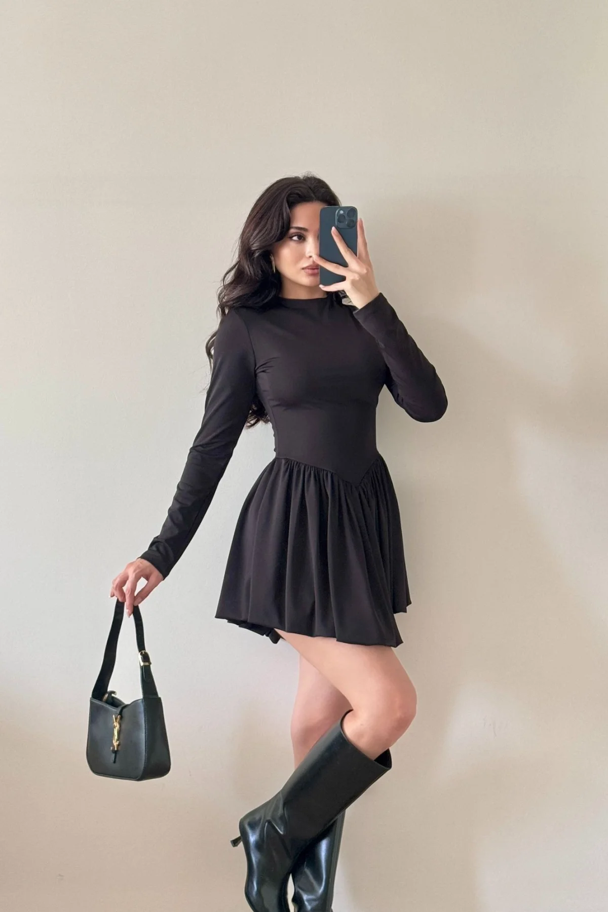 Siyah Eteği Pileli Büzgülü Balon Elbise