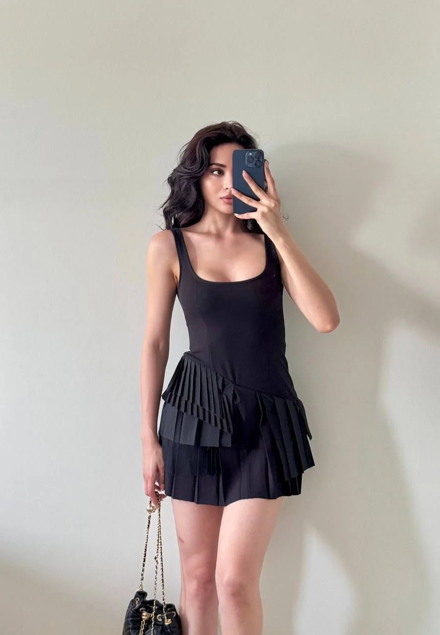 Siyah Eteği Tüllü Şortlu Piliseli Mini Elbise