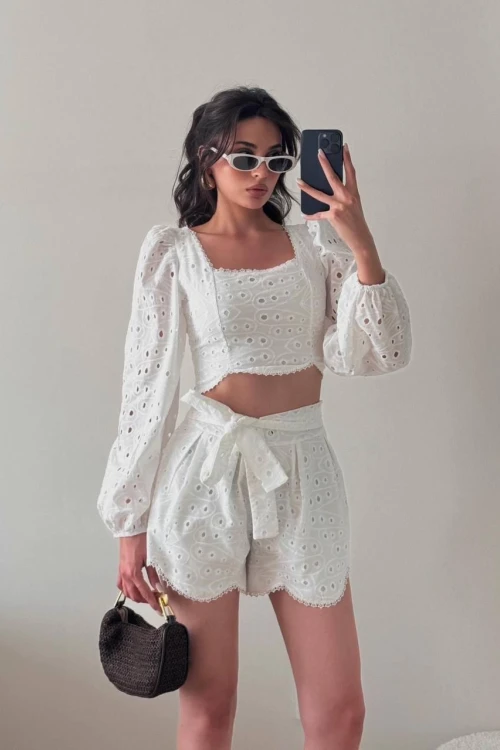 Beyaz Brodeli Şortlu İkili Takım