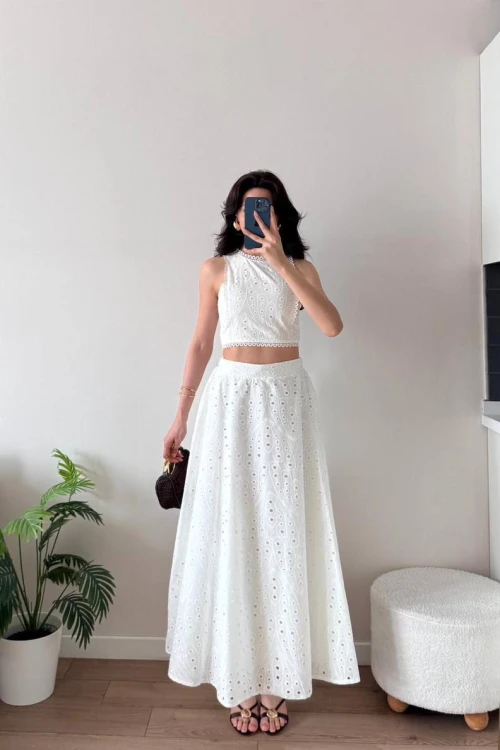 Beyaz Güpürlü Etekli Takım