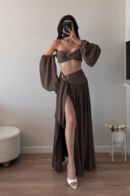 Kahverengi Tokalı Etekli İkili Takım