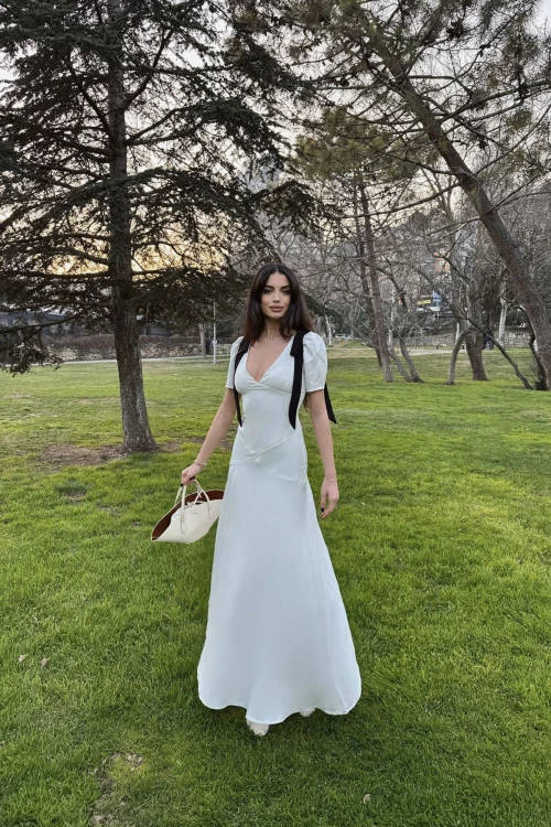 Kendall Astarlı Kurdele Detaylı Beyaz Elbise