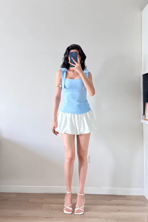 Mavi Omuz Fiyonklu Bluz