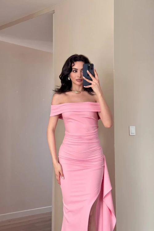 Pembe Madanno Yaka Yırtmaçlı Maxi Elbise