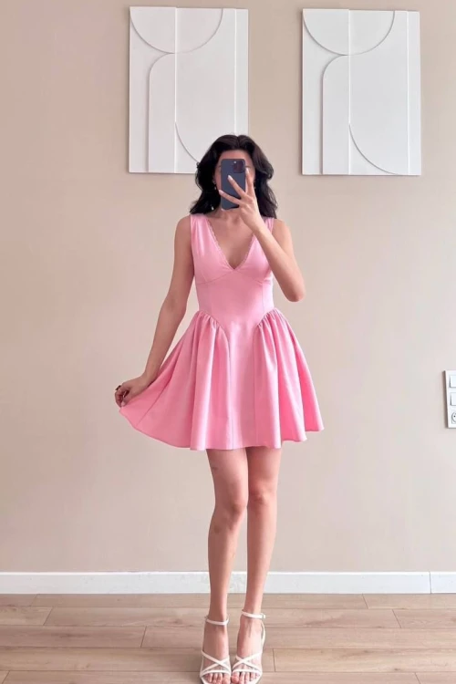 Pembe V Yaka Dantel Detaylı Cepli Mini Elbise