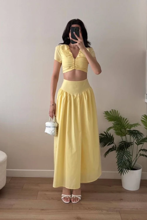 Sarı Düğmeli Büzgülü Etekli İkili Takım