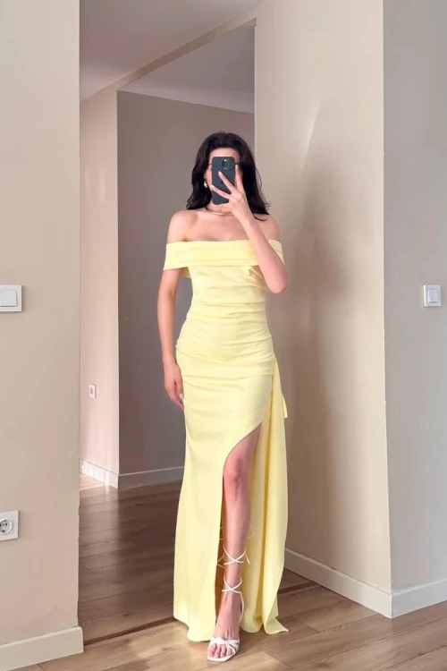 Sarı Madanno Yaka Yırtmaçlı Maxi Elbise