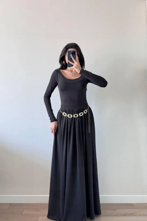 Siyah Bel Büzgülü Sırt Fiyonk Bağlamalı Maxi Elbise