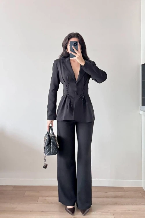 Siyah Bel ve Sırt Korse Görünümlü Pantolon Ceket İkili Takım