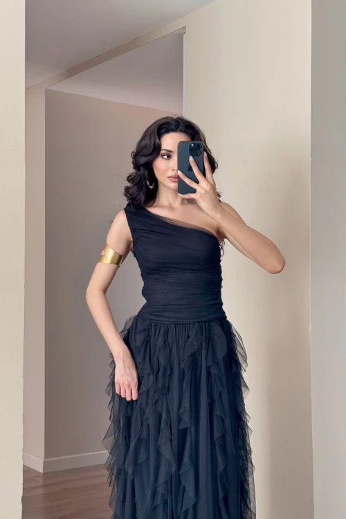 Siyah Fırfırlı Maxi Tül Elbise