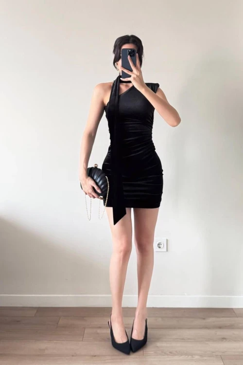 Siyah Kadife Şallı Beli Büzgülü Mini Elbise