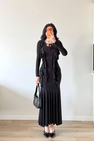 Kadın Siyah Eteği Volanlı Fırfırlı Maxi Elbise