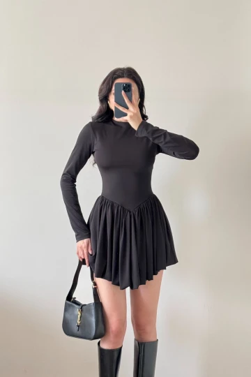 Siyah Eteği Pileli Büzgülü Balon Elbise