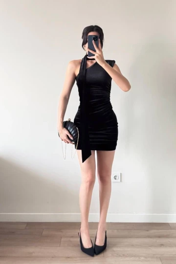 Siyah Kadife Şallı Beli Büzgülü Mini Elbise